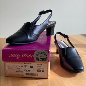 Black 8.5 medium Easy Street sling-back dress shoe